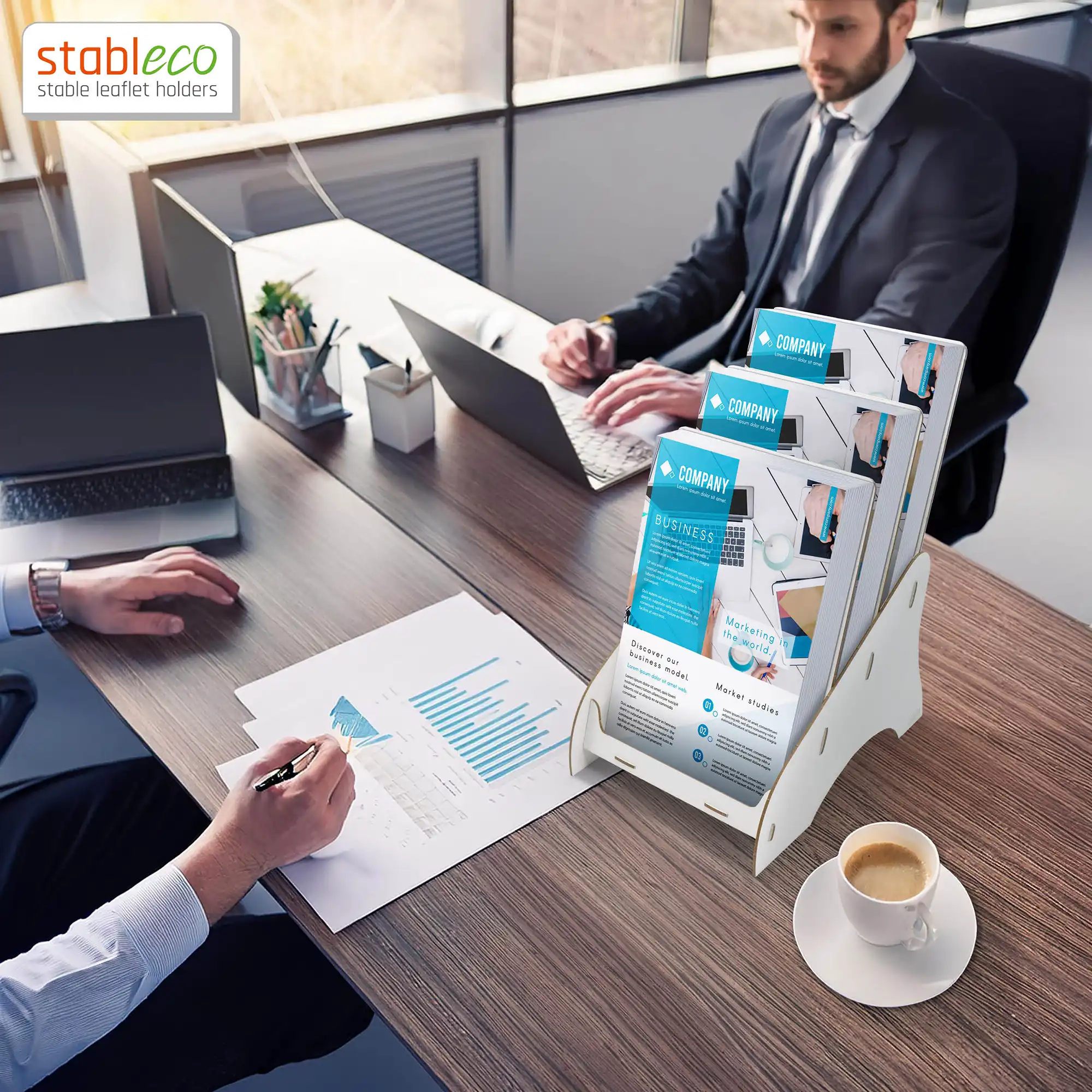 02_prospektständer_a4_hochformat_3_fächer_blanko_weiß_white_flyerständer_prospekthalter_aufsteller_flyer_flyerhalter_flyerstand